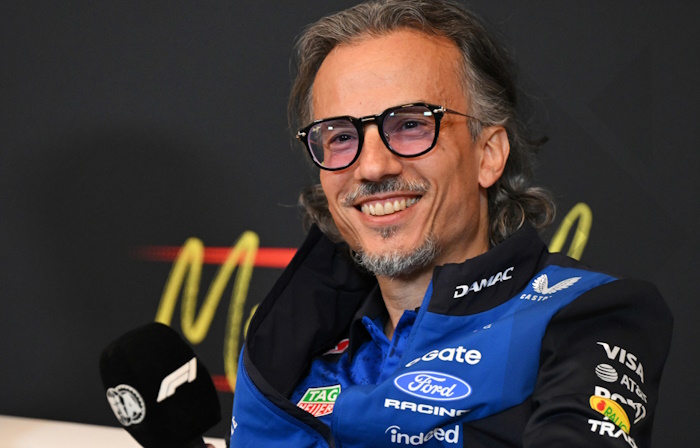 Mekies revela interesse de "bons pilotos" em vaga na Red Bull